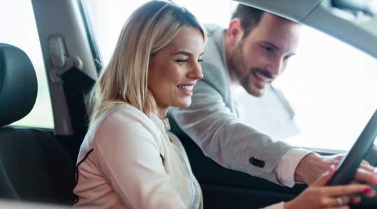 Quelle formule d'achat pour sa voiture électrique ?