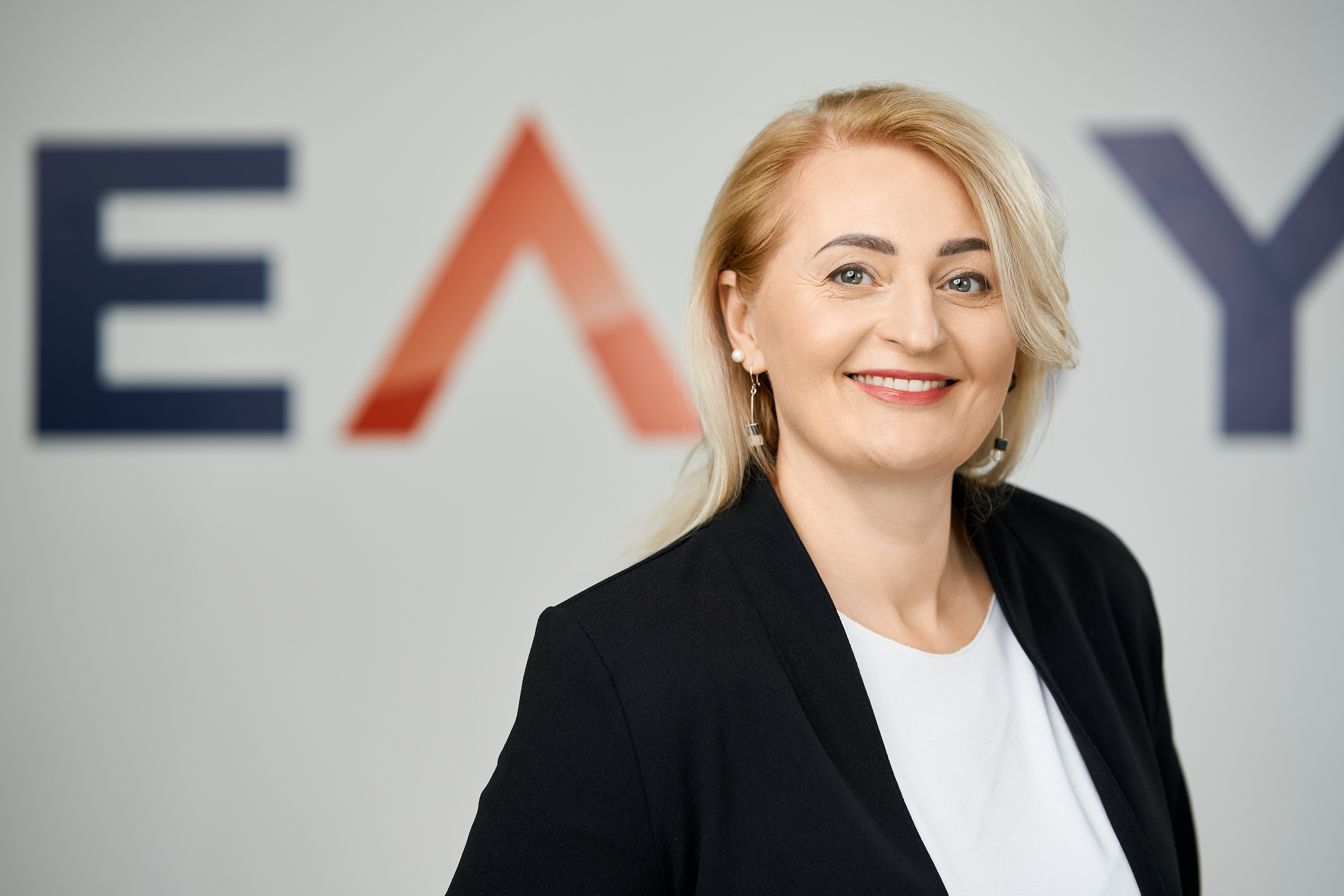 Anna Makarewicz dolacza