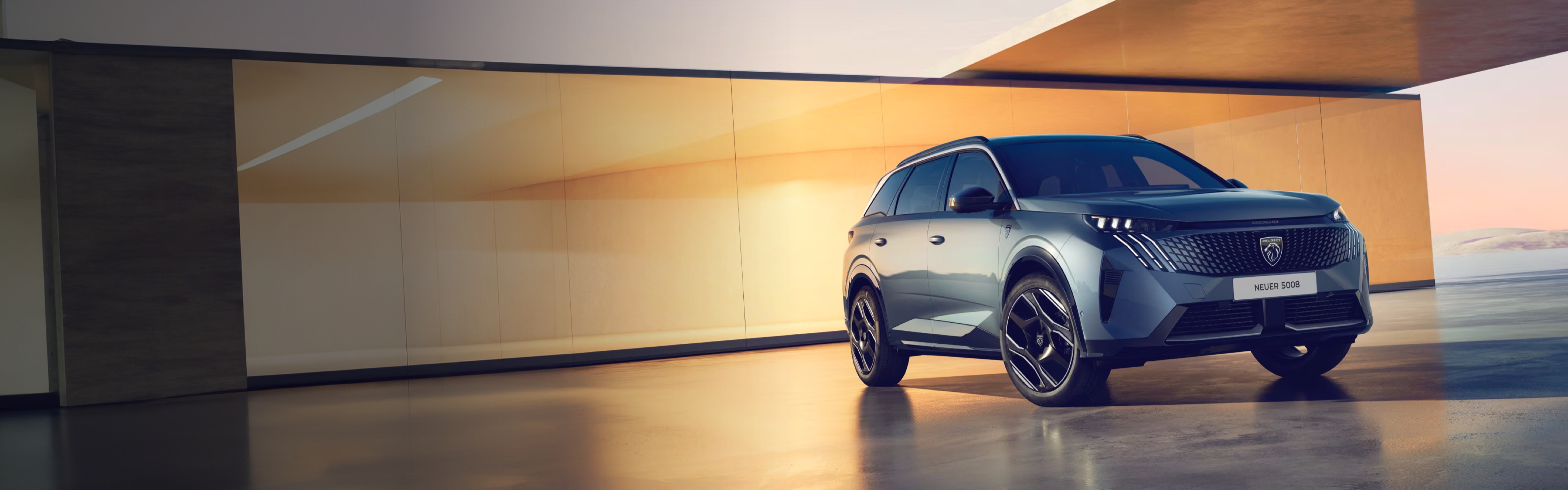 The NEW Peugeot e-5008